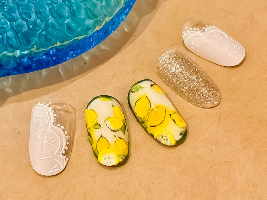 イタリア食器風ネイルデザイン レモン