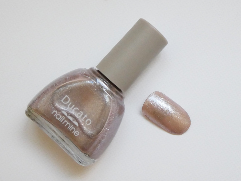デュカート ネイルマイン トワイライトブルー 塗ってみた