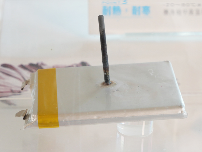モバイルバッテリー 発火リスク 低い 機種