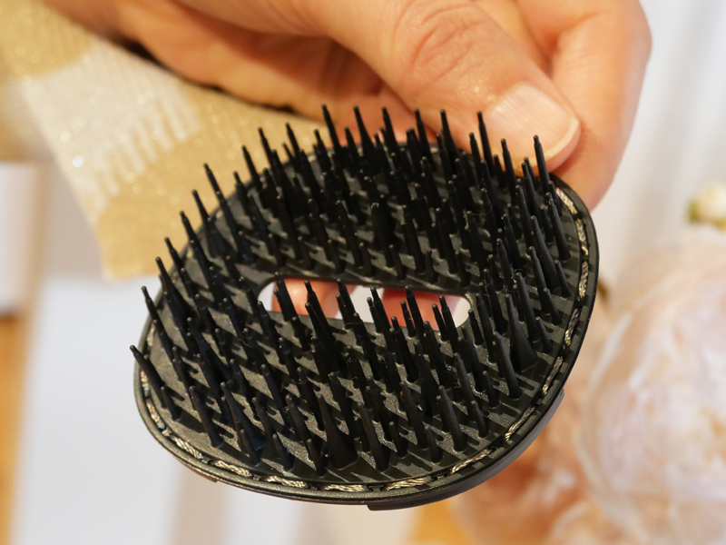ウォンジョンヨ シャープコラボ ヘアブラシ 洗える？